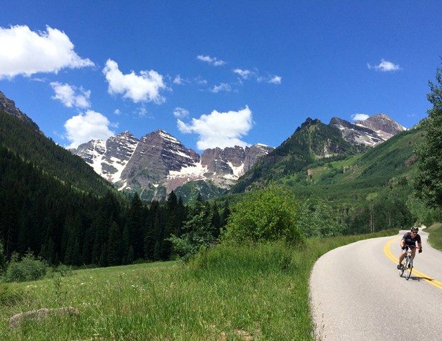 BellsCyclistComingDown